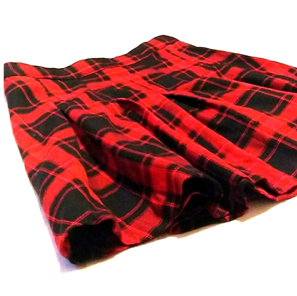 NWOT H&M Divided Red & Blk Plaid Mini Skater Skirt - Picture 9 of 10